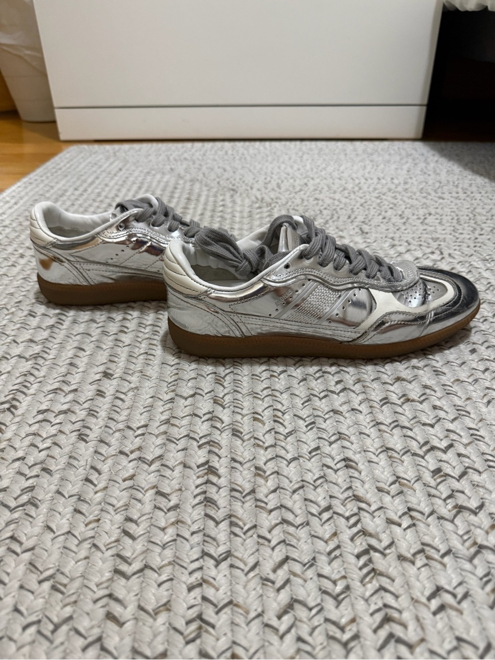 ALOHAS TB.490 Rife Shimmer Metallic Leather Sneakers in Silver Cream - Picture 5 of 12